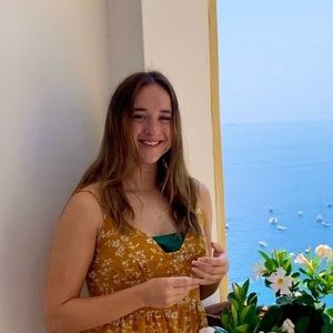 Meet your Posher, Christina